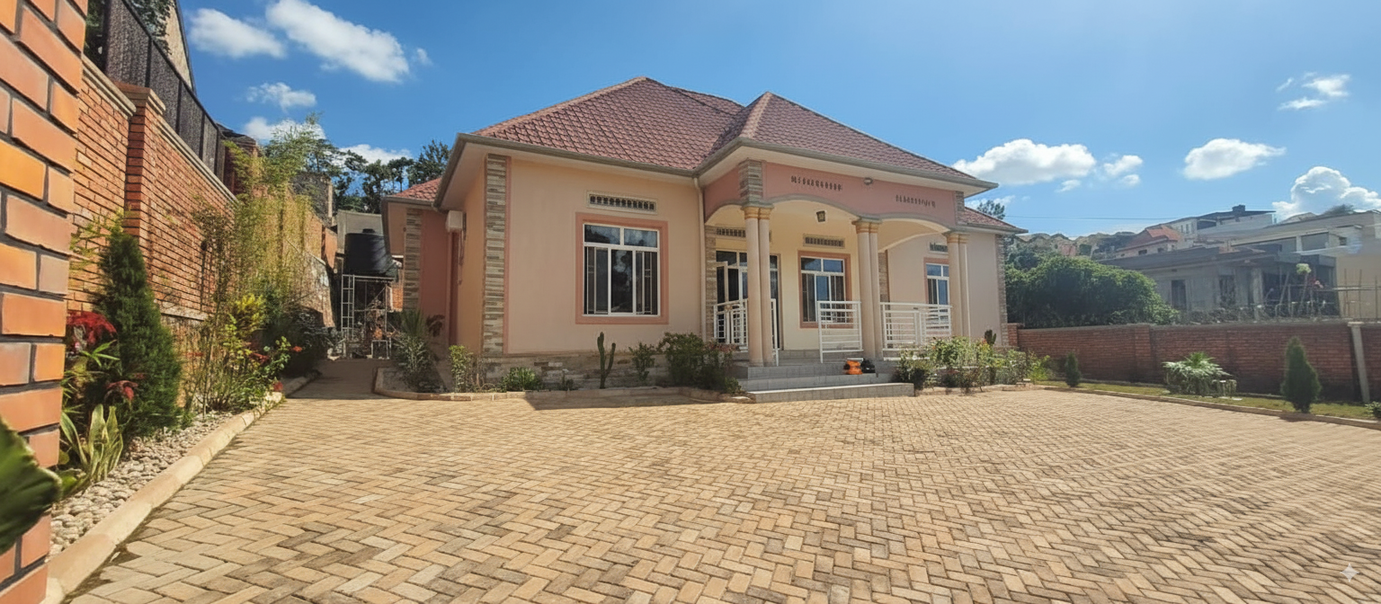 Gacuriro House for Sale – Prime Location at Tarmac Road - Image 4