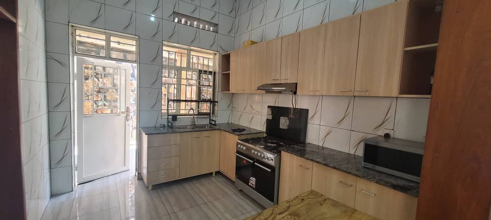 Gacuriro House for Sale – Prime Location at Tarmac Road - Image 5