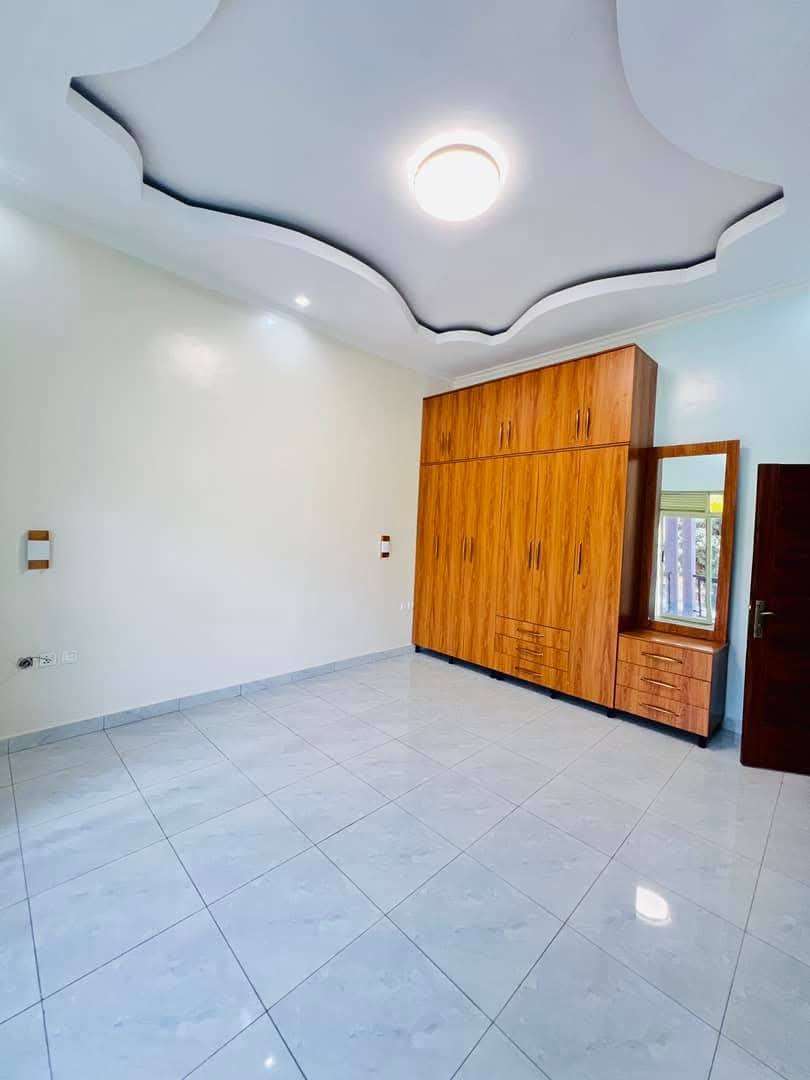 Gacuriro Two-in-One Biggest House for Sale – Luxury Living in Kigali - Image 5