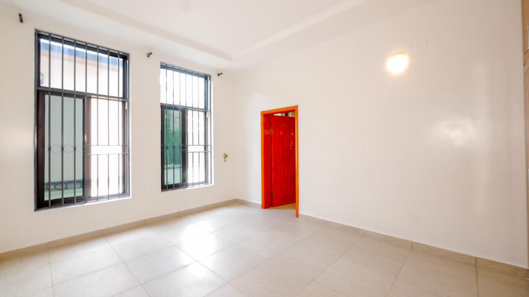 Modern 5-Bedroom Villa for Sale in Kibagabaga – $600,000 - Image 7