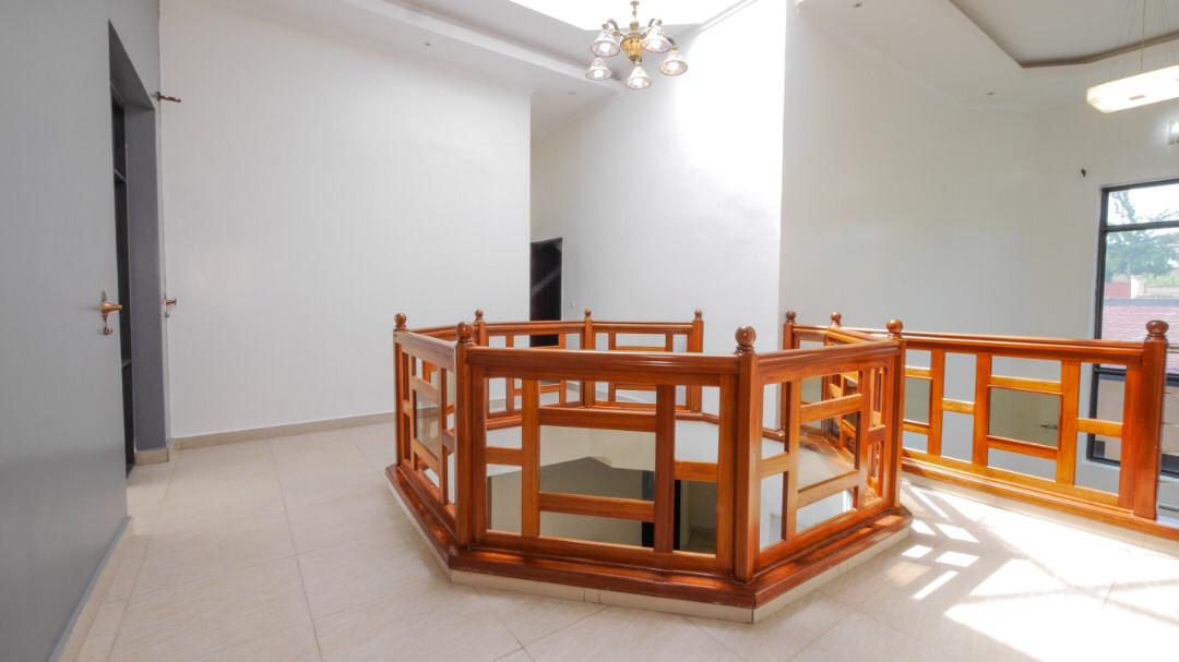 Modern 5-Bedroom Villa for Sale in Kibagabaga – $600,000 - Image 16