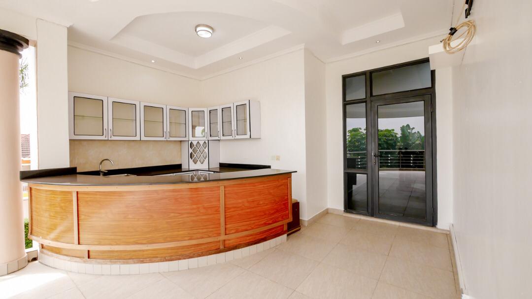 Modern 5-Bedroom Villa for Sale in Kibagabaga – $600,000 - Image 6
