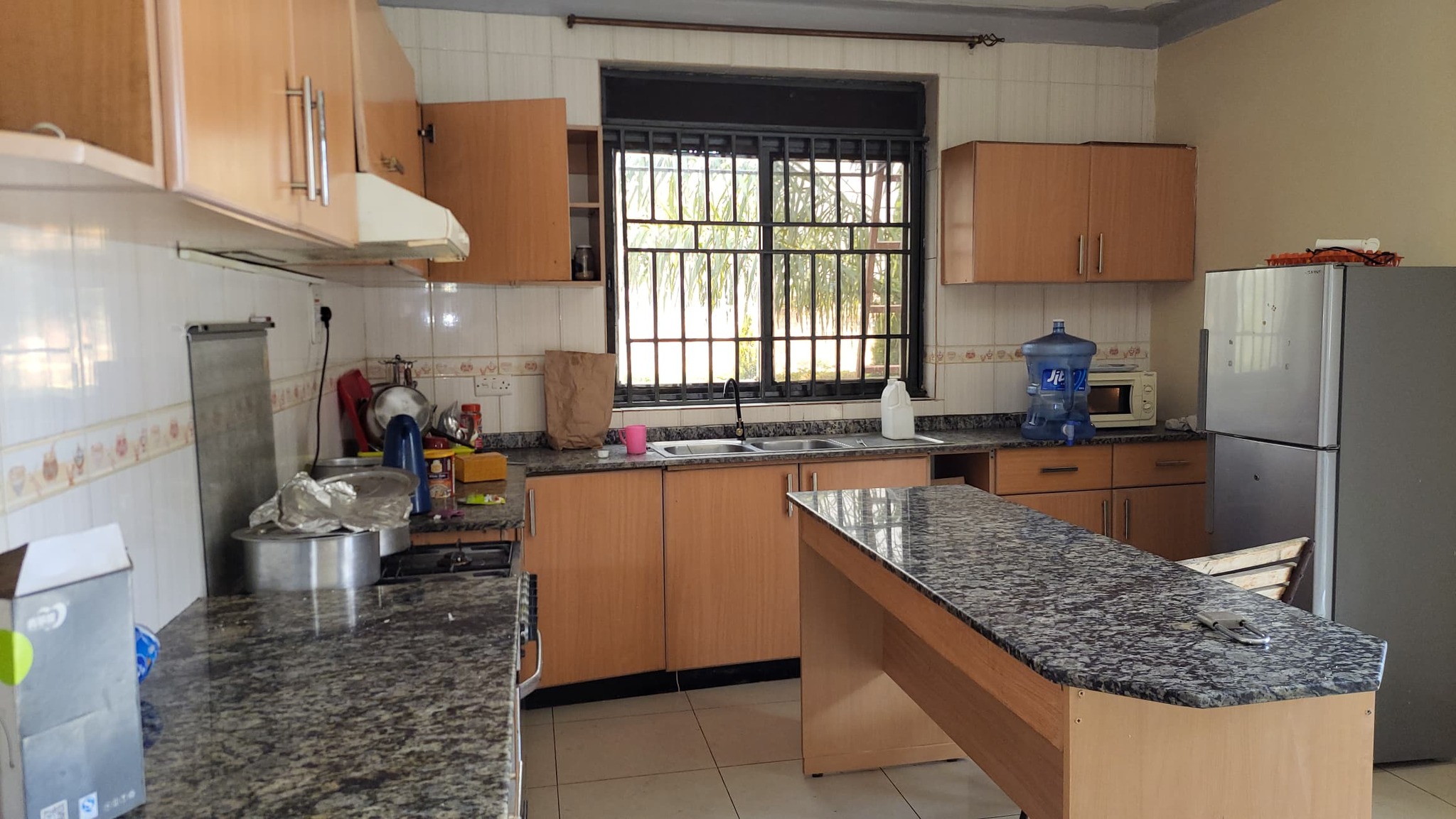 House for Sale in Kiyovu, Kigali – 5-Bedroom Home on 828 Sqm Plot (400M RWF) - Image 8