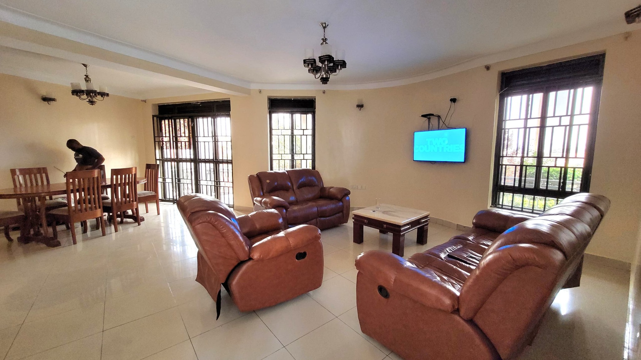 House for Sale in Kiyovu, Kigali – 5-Bedroom Home on 828 Sqm Plot (400M RWF) - Image 7