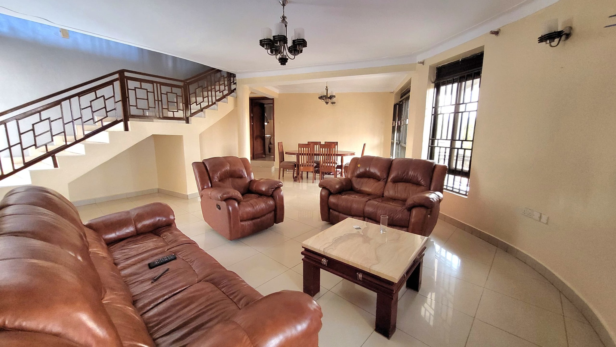 House for Sale in Kiyovu, Kigali – 5-Bedroom Home on 828 Sqm Plot (400M RWF) - Image 9