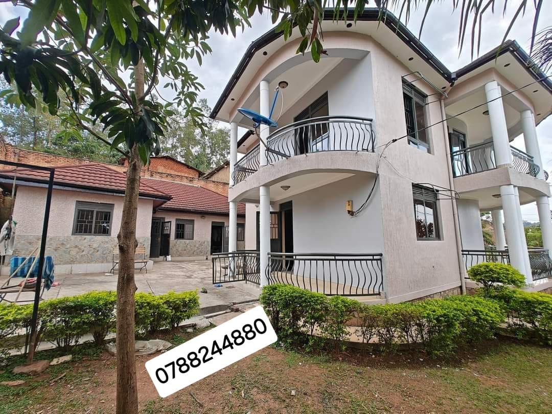House for Sale in Kiyovu, Kigali – 5-Bedroom Home on 828 Sqm Plot (400M RWF) - Image 2