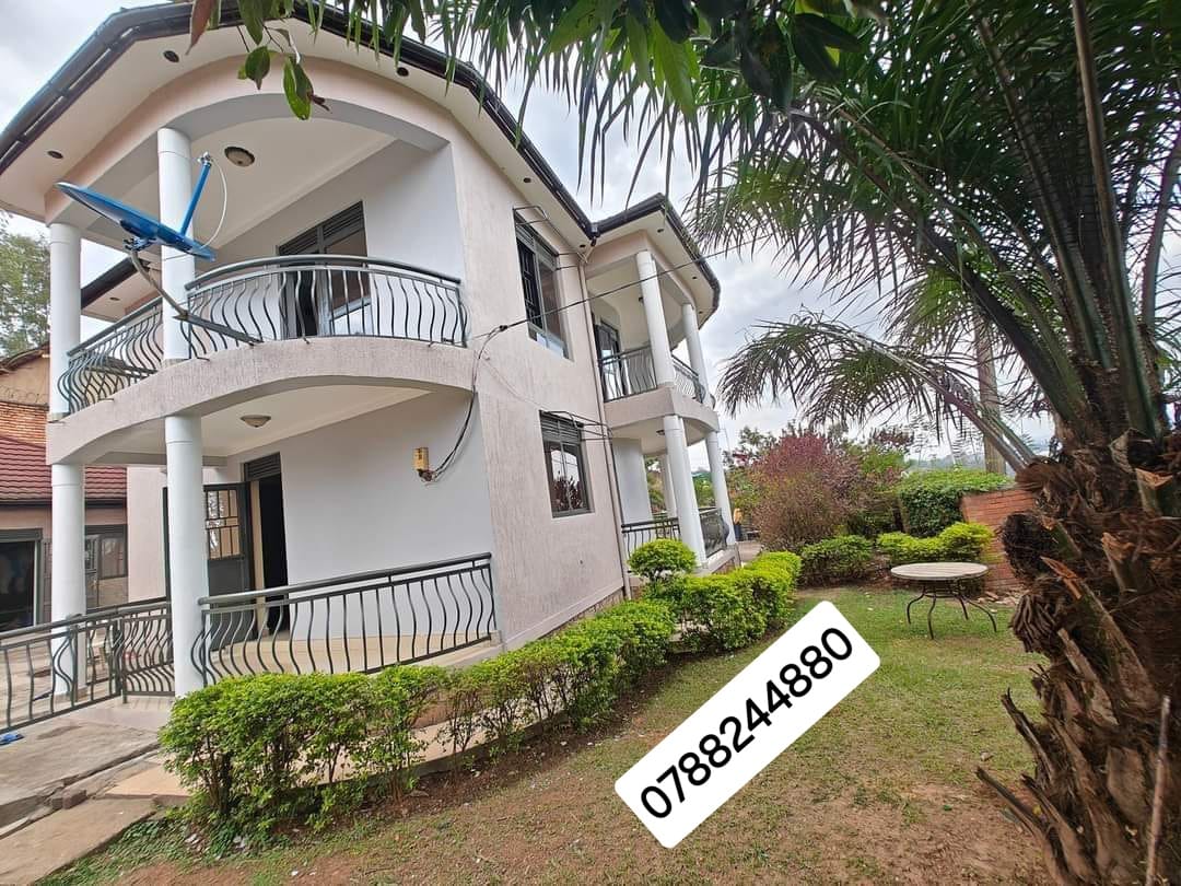 House for Sale in Kiyovu, Kigali – 5-Bedroom Home on 828 Sqm Plot (400M RWF) - Image 1