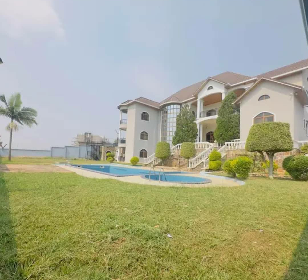 Luxury House for Sale in Nyarutarama, Kigali – 17-Bedroom Estate on 2,700 Sqm - Image 3