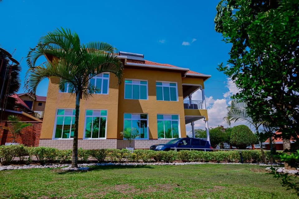 Kibagabaga – Biggest Plot Beautiful House for Sale | 500 Million RWF - Image 4