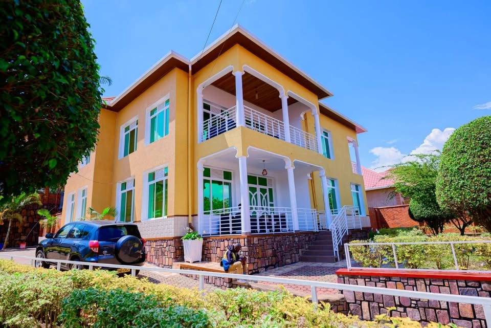 Kibagabaga – Biggest Plot Beautiful House for Sale | 500 Million RWF - Image 1