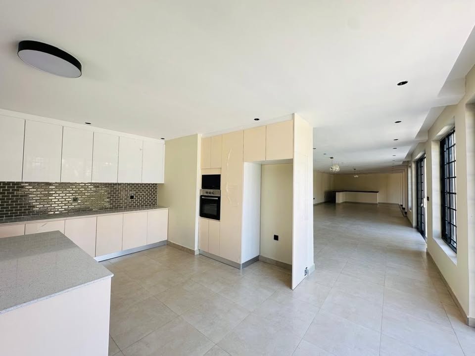 Unfurnished Luxury House for Rent in Kiyovu – Kigali, Rwanda - Image 10