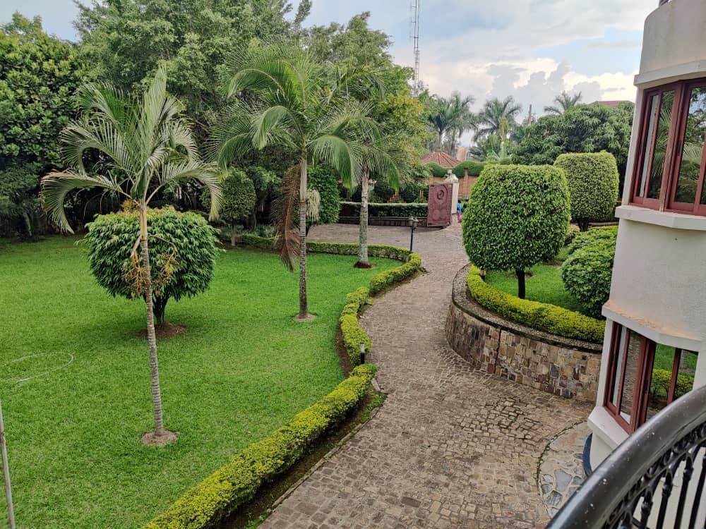 Luxury Nyarutarama Villa for Sale – Kigali, Rwanda - Image 11