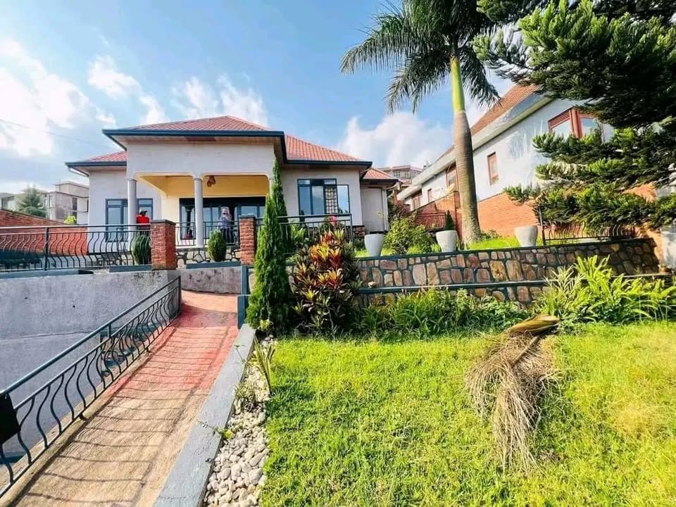 House for Sale in Kibagabaga – Kigali, Rwanda | 4-Bedroom Home with Garden - Image 1