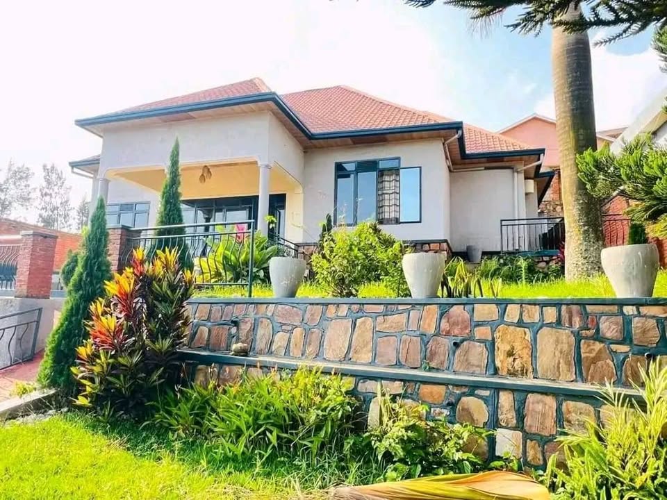 House for Sale in Kibagabaga – Kigali, Rwanda | 4-Bedroom Home with Garden - Image 2