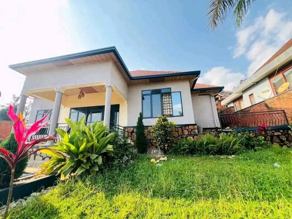 House for Sale in Kibagabaga – Kigali, Rwanda | 4-Bedroom Home with Garden - Image 3