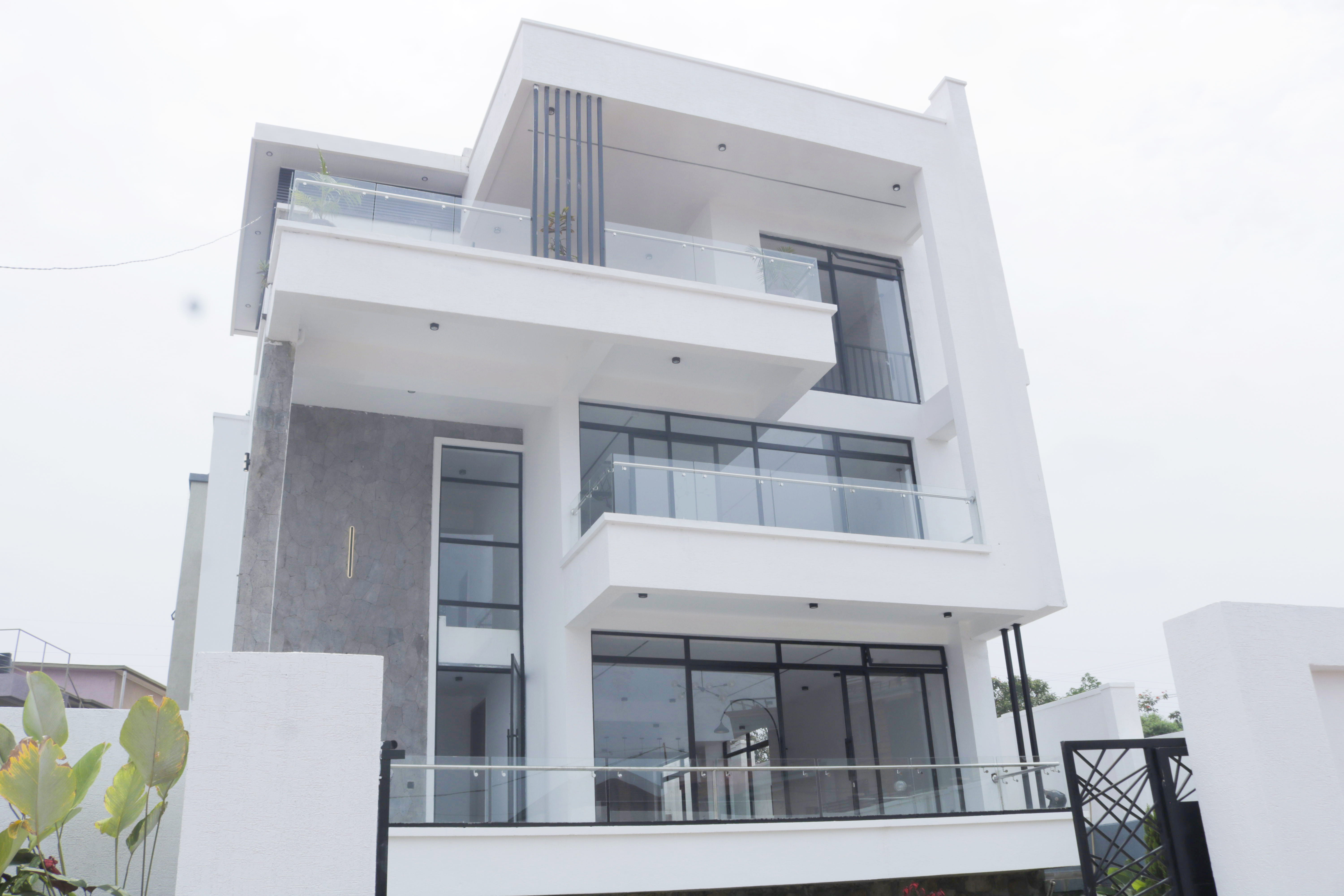 House for Sale in Kibagabaga – 6 Bedrooms, 7 Bathrooms Luxury Home