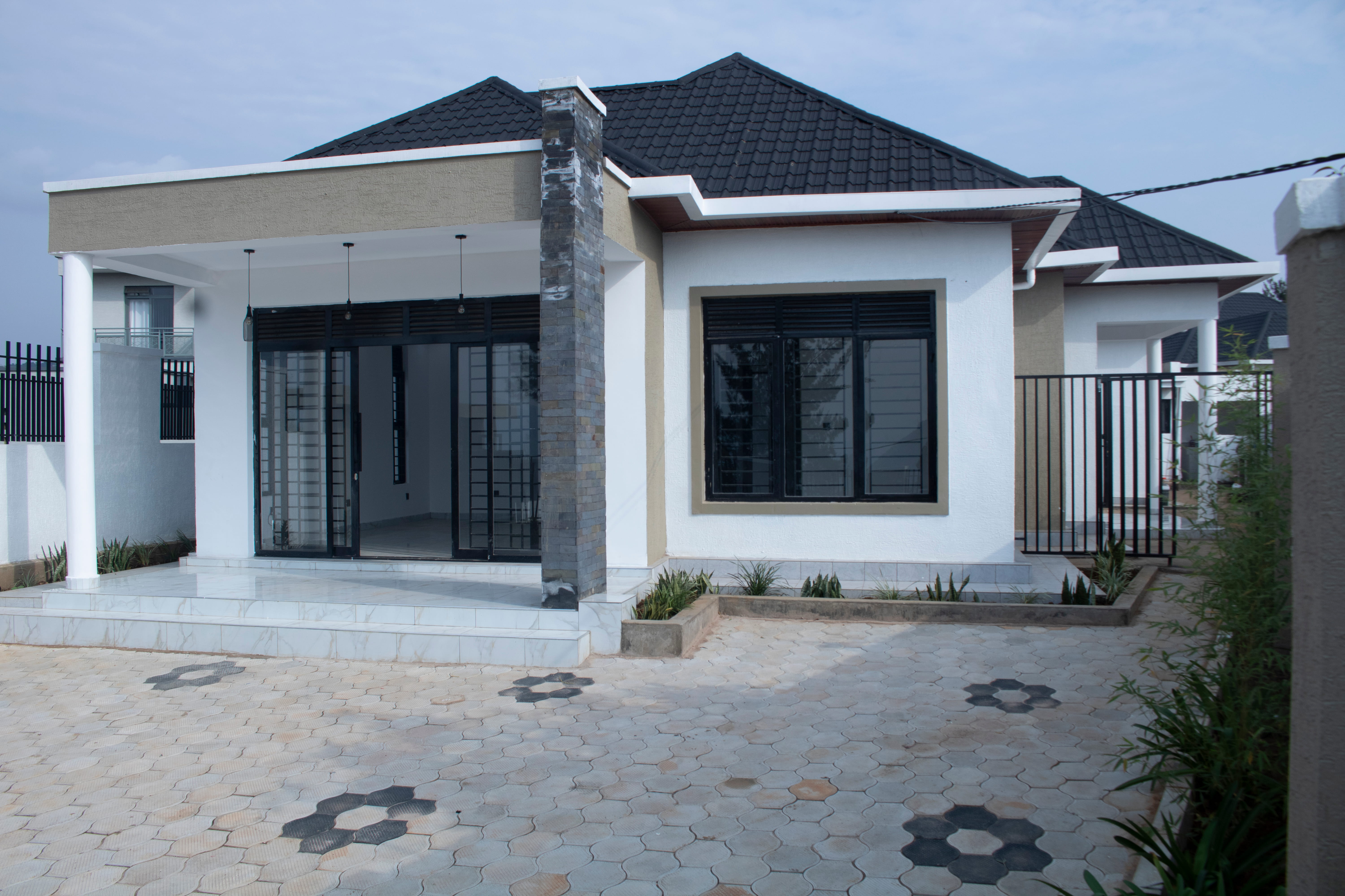 House for Sale in Nyarugenge Kigali with Swimming Pool
