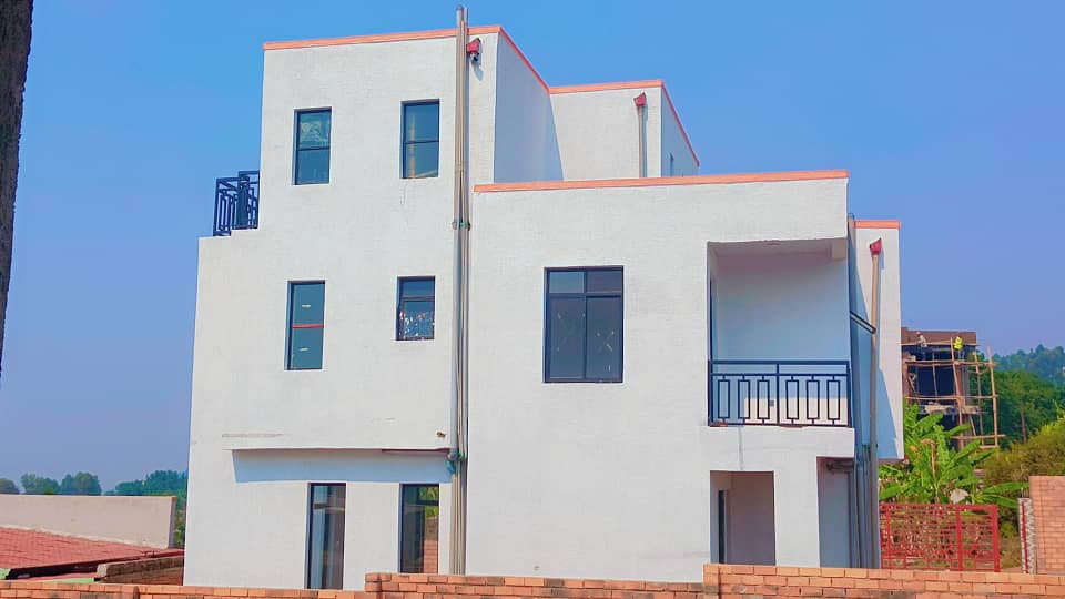 UNFINISHED HOUSE FOR SALES AT REBERO